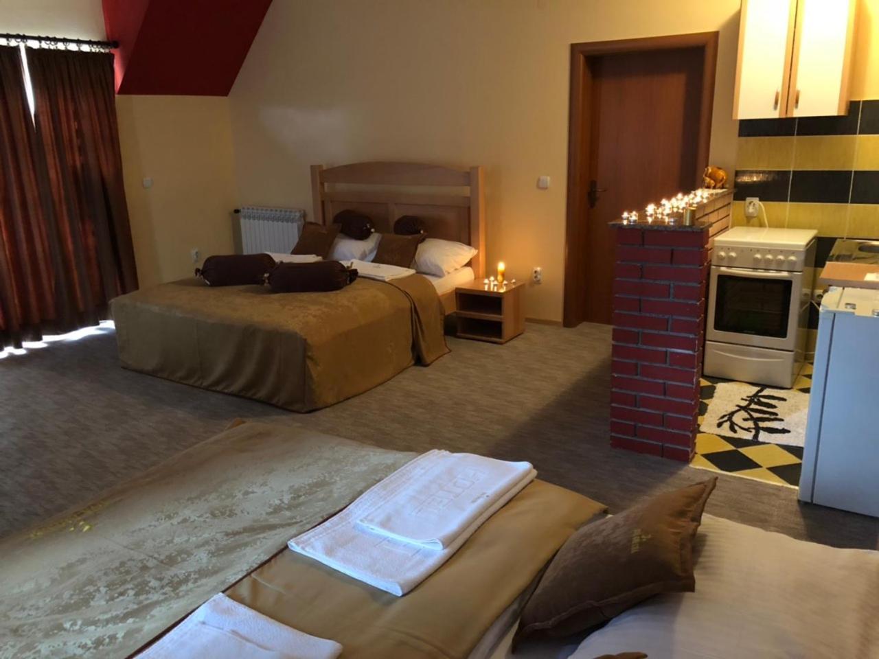 Hotel Dva Goluba Pale Habitación foto